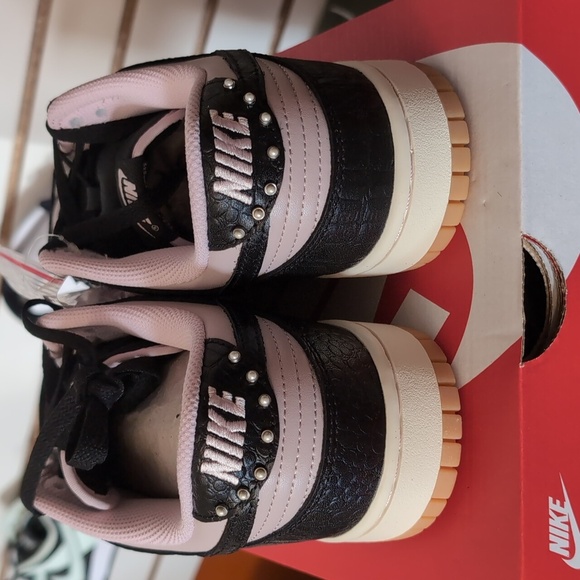 Nike Dunk Low Retro LTD HF9191 001 - Picture 4 of 6